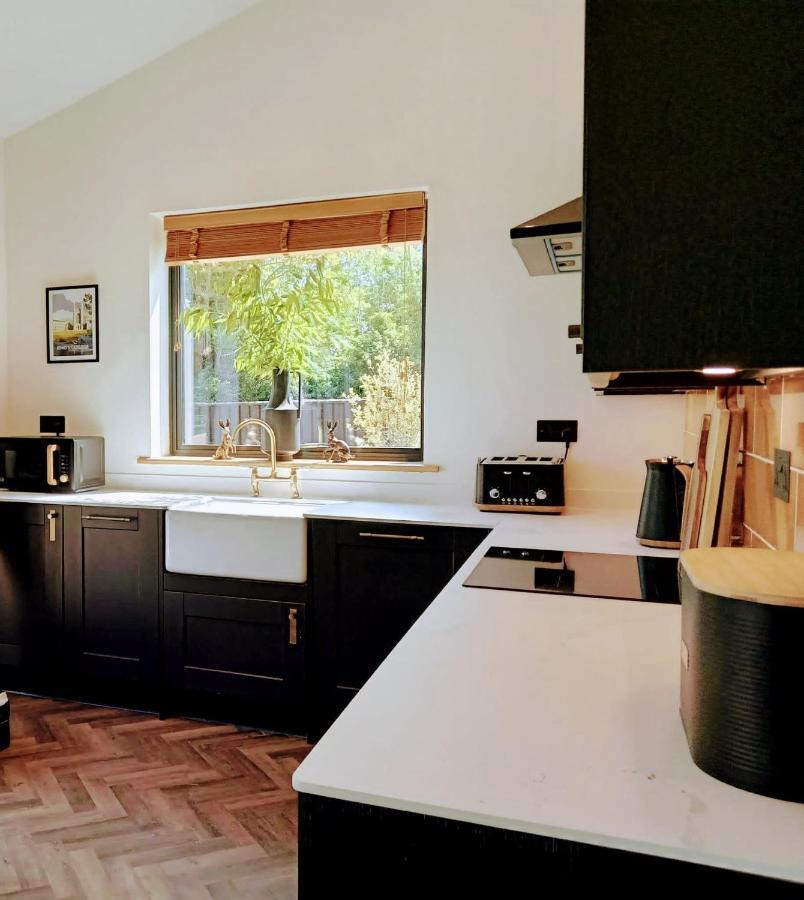 Finest Retreats - Blackbarn Wood Balsham المظهر الخارجي الصورة