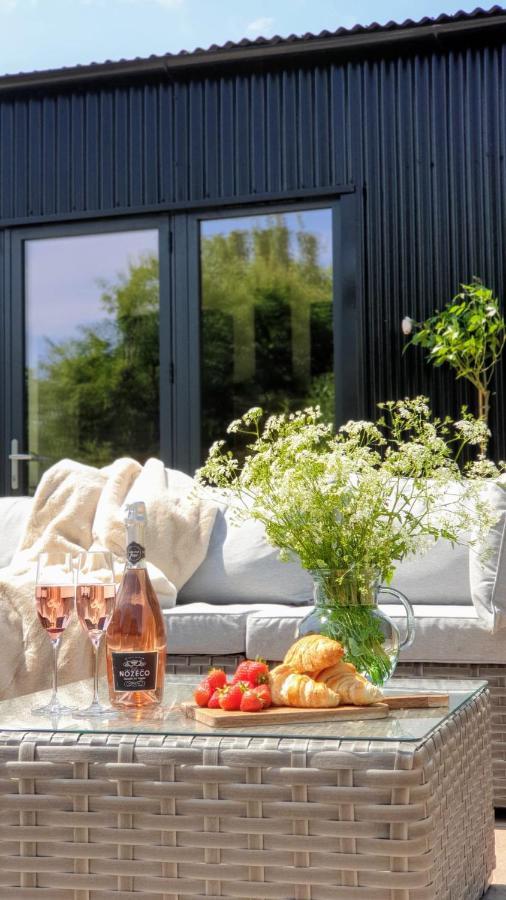 Finest Retreats - Blackbarn Wood Balsham المظهر الخارجي الصورة